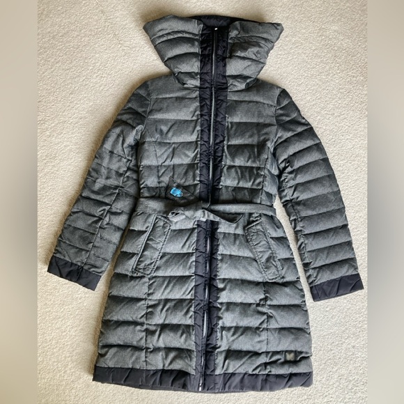 Weekend MaxMara puffer coat - Picture 2 of 15